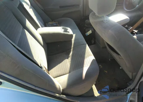 2005 Toyota Camry Le V6 z USA, uszkodzony, nr VIN 4T1BF32K45U613998